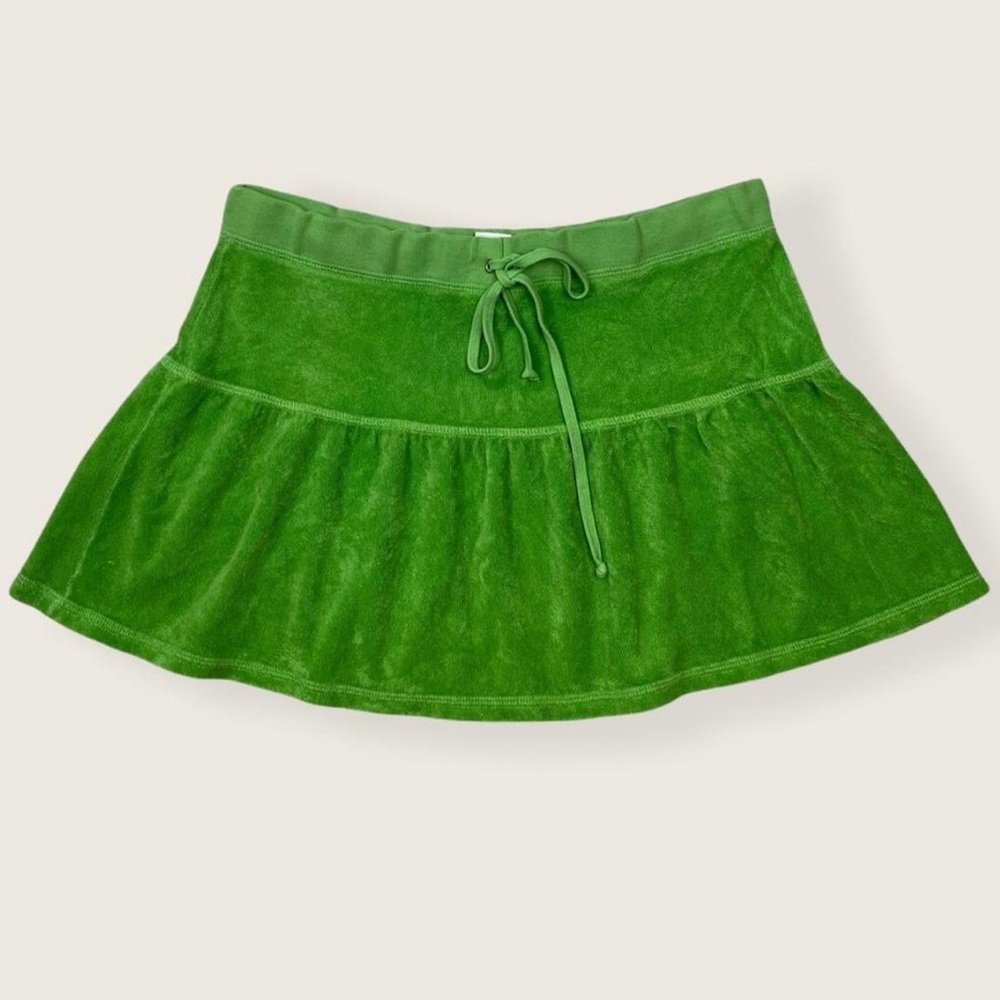 Juicy Couture green skirt. Size small and good condition (never worn!)